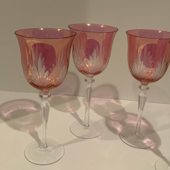 Pink Champagne/Wine Glasses - Picture 2 of 15